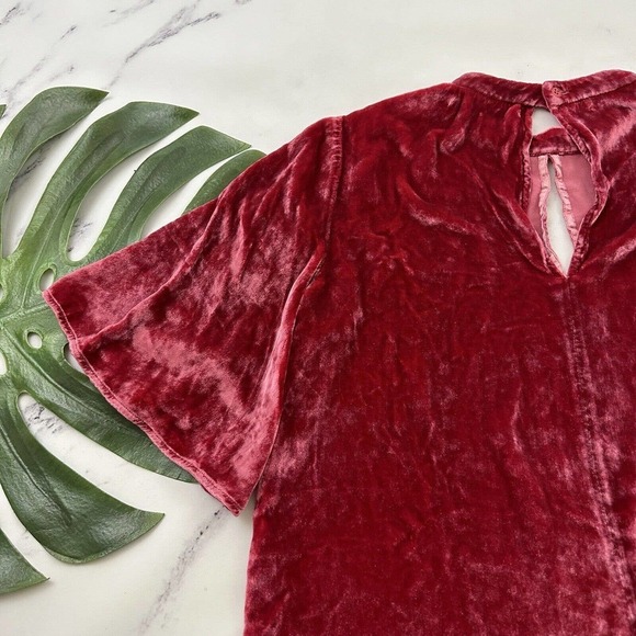 J Brand Velvet Key Hole Blouse Top Size S Red Flutter Sleeve High Neck - Picture 11 of 12
